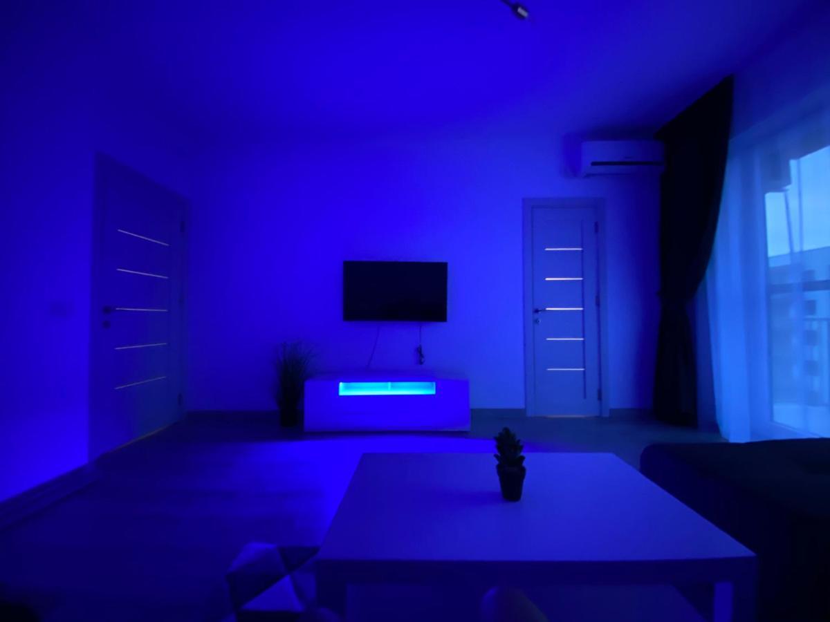 Rose Luxury Apartment Oradea - Felix Bagian luar foto