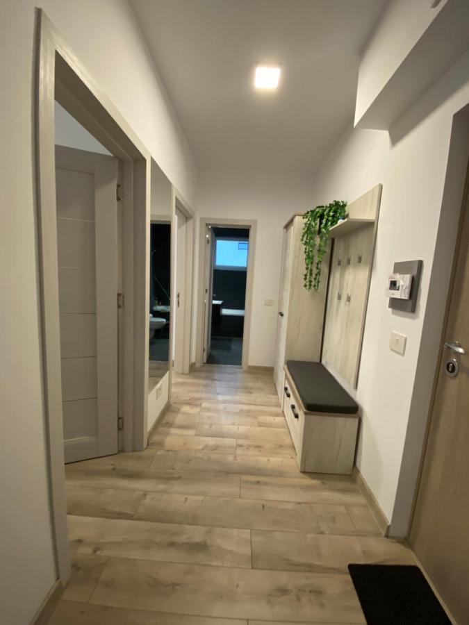 Rose Luxury Apartment Oradea - Felix Bagian luar foto