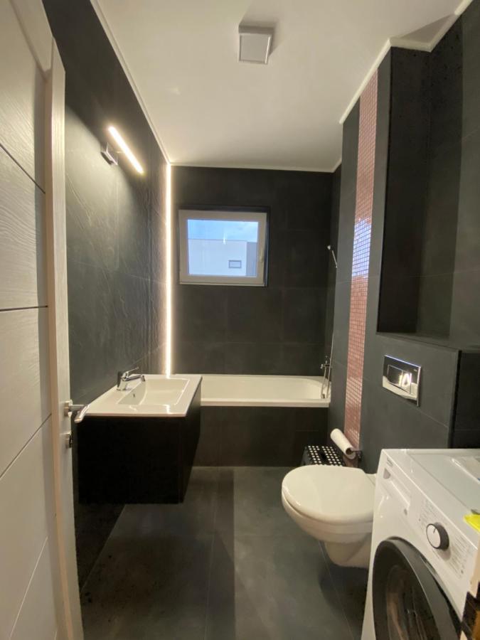 Rose Luxury Apartment Oradea - Felix Bagian luar foto